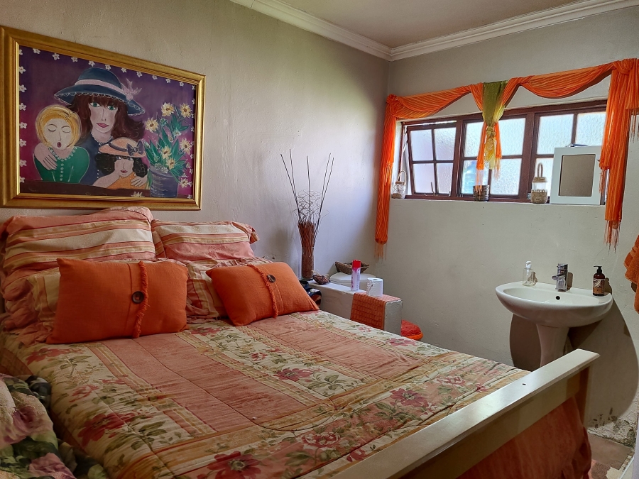 5 Bedroom Property for Sale in Songloed North West